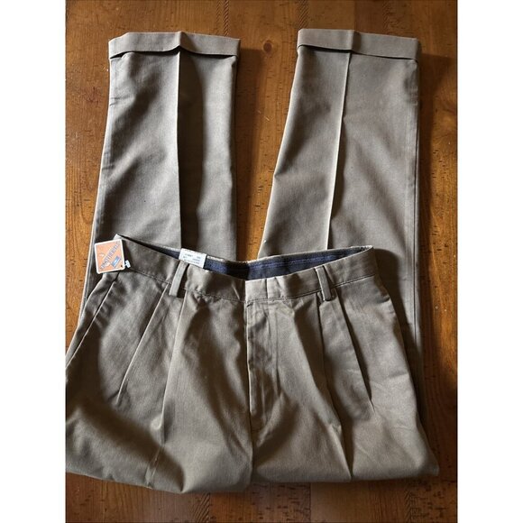 Dockers Khaki Pants Brown Classic Fit Size 33 X 30 NWT - Picture 3 of 7
